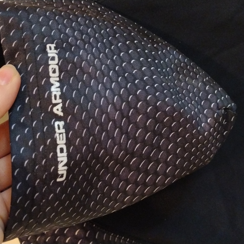 18M Under Armour Pullover - Picture 4 of 5